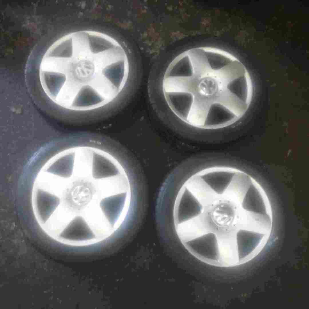 Volkswagen Polo 9N 2003-2006 Alloy Wheels Set X4 + Tyre 195 50 15 4/5