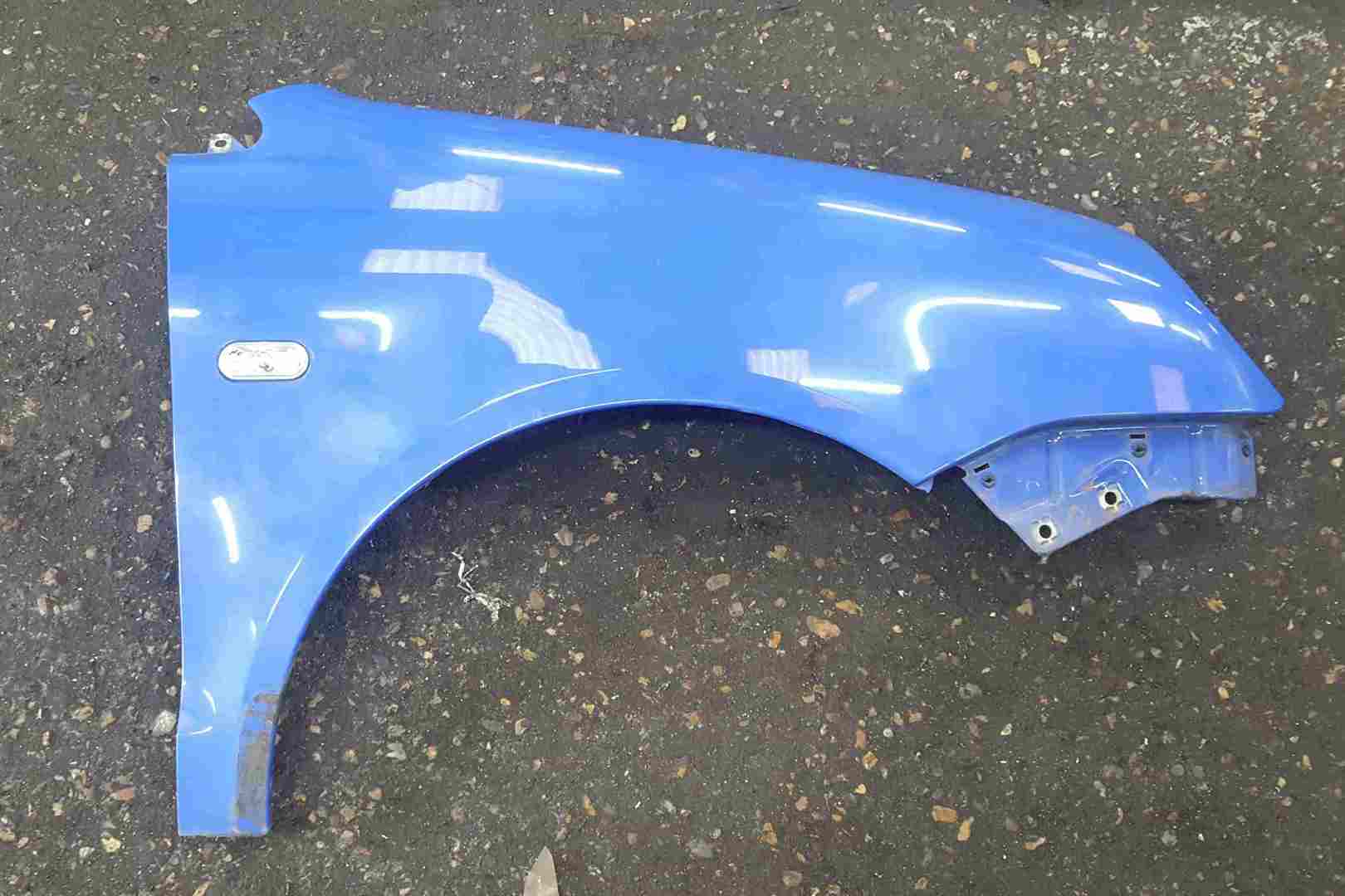 Volkswagen Polo 9N 2003-2006 Drivers OS Wing Blue LA5F
