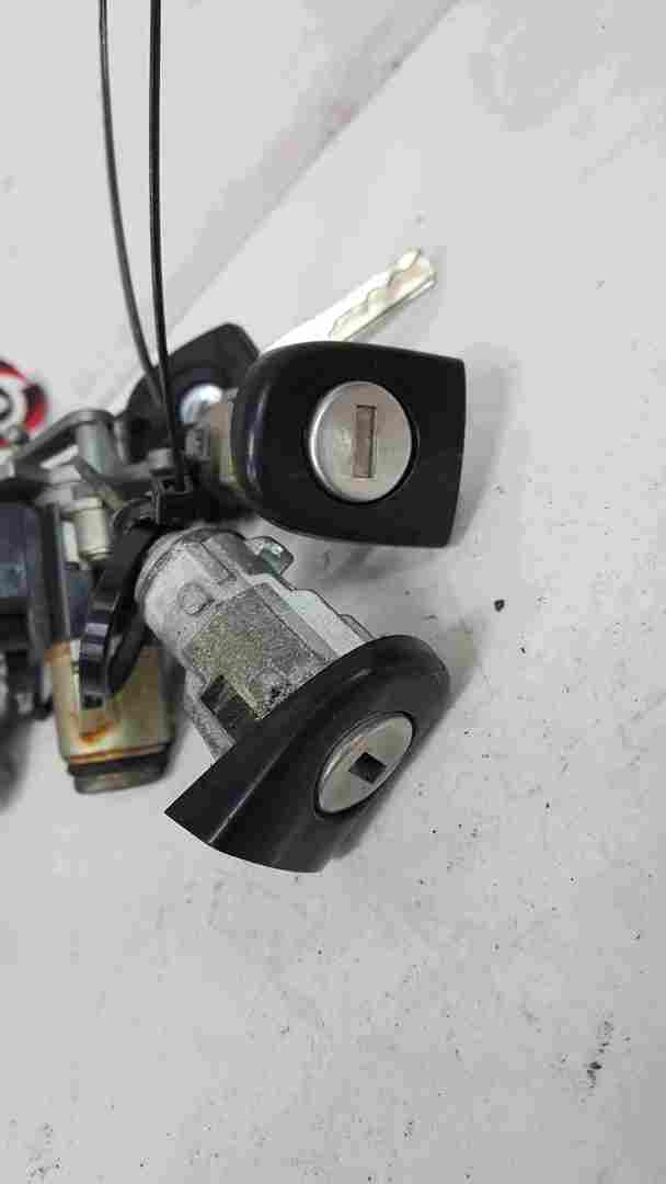 Volkswagen Polo 9N 2003-2006 Ignition Barrel Door Locks Boot Set + Key