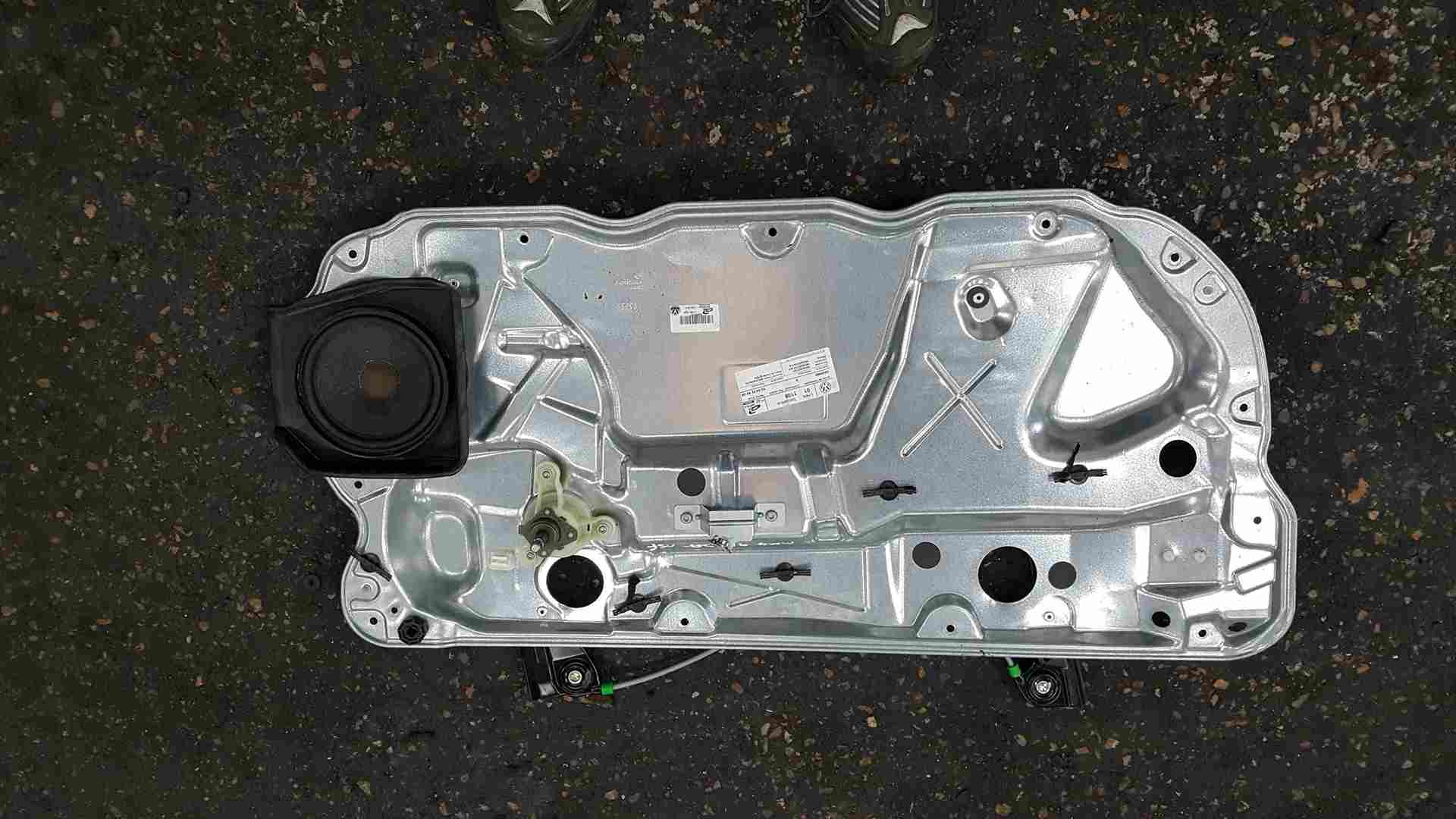 Volkswagen Polo 9N 2003-2006 Passenger NSF Front Window Regulator 5Dr 6Q4837401K