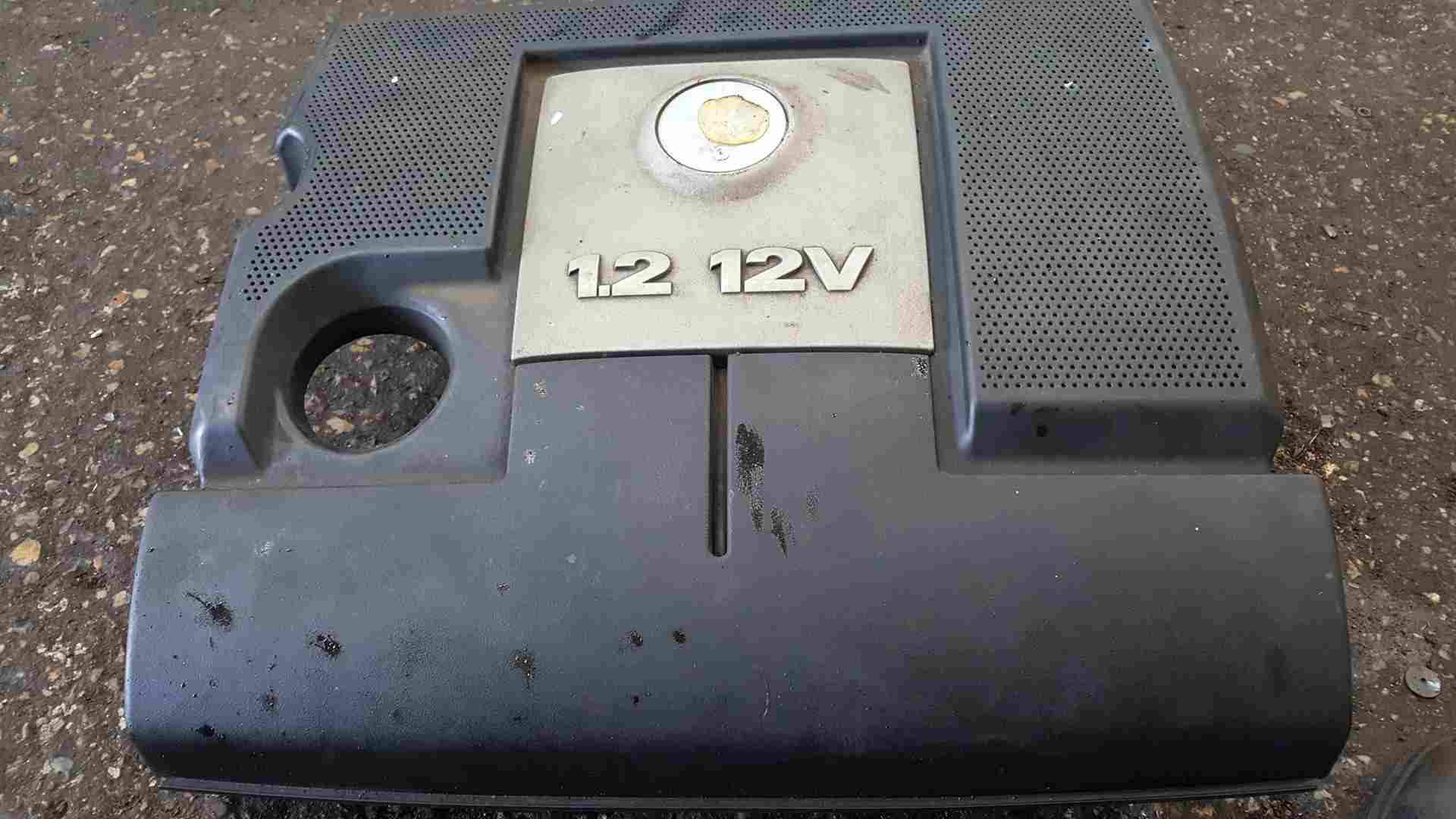 Volkswagen Polo 9N3 2006-2008 1.2 12V Engine Cover Plastic + Airbox 03e129607h