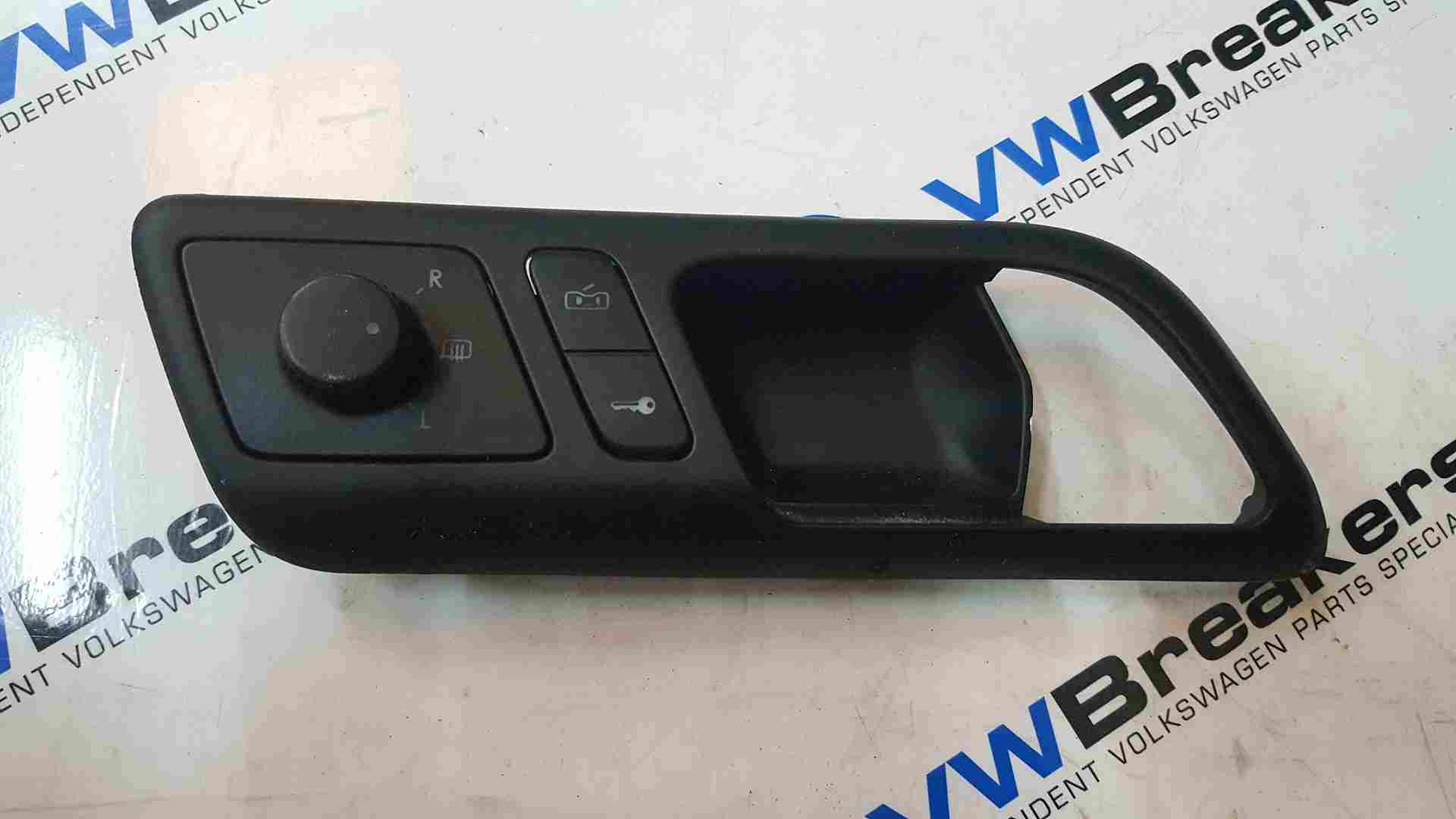 Volkswagen Polo 9N3 2006-2008 Drivers OSF Front Mirror Lock Switch 3Dr