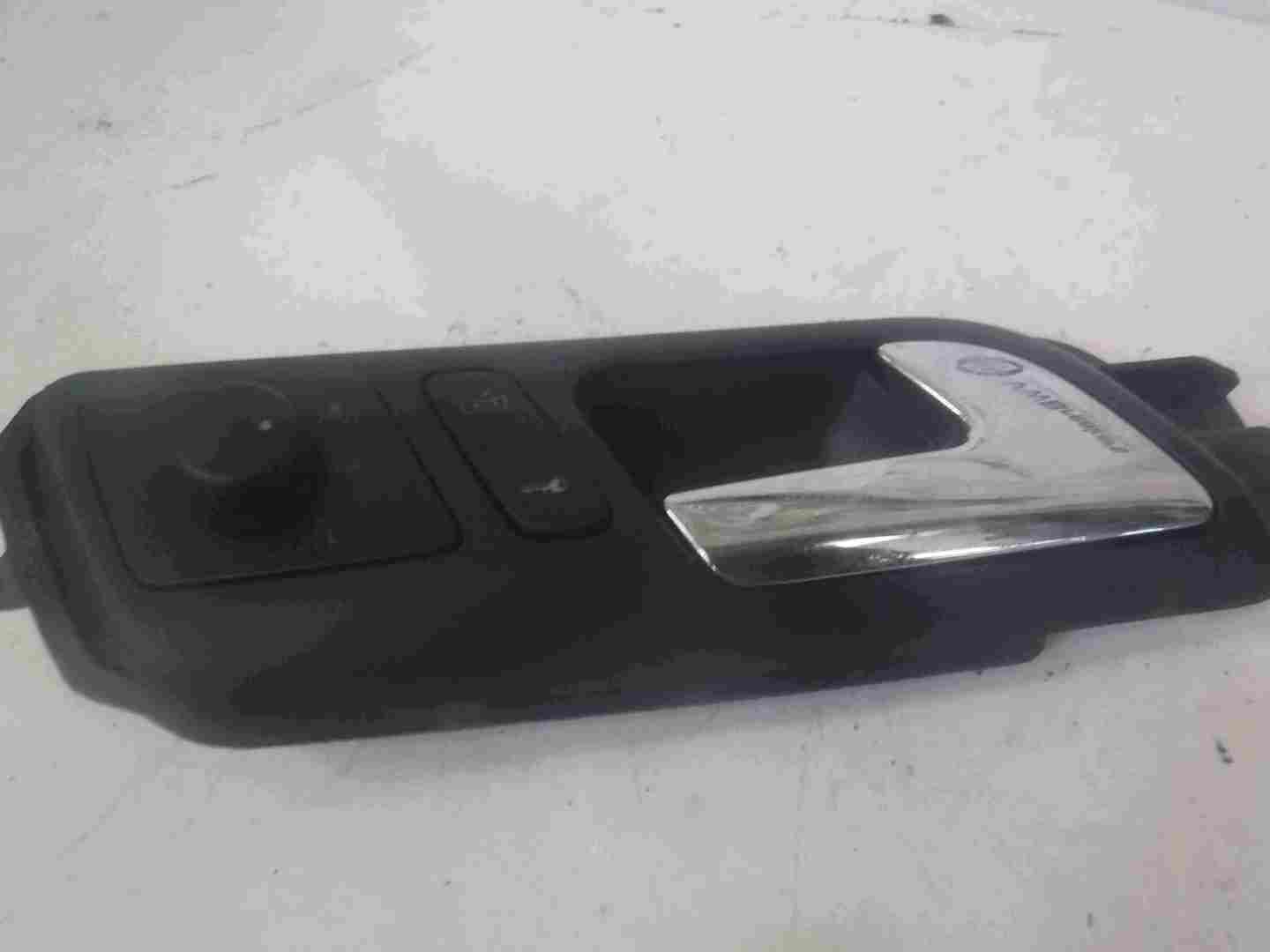 Volkswagen Polo 9N3 2006-2008 Drivers OSF Front Interior Handle 3dr