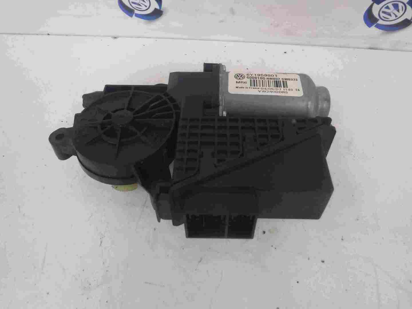 Volkswagen Polo 9N3 2006-2008 Drivers OSF Front Window Motor 6Y1959801A