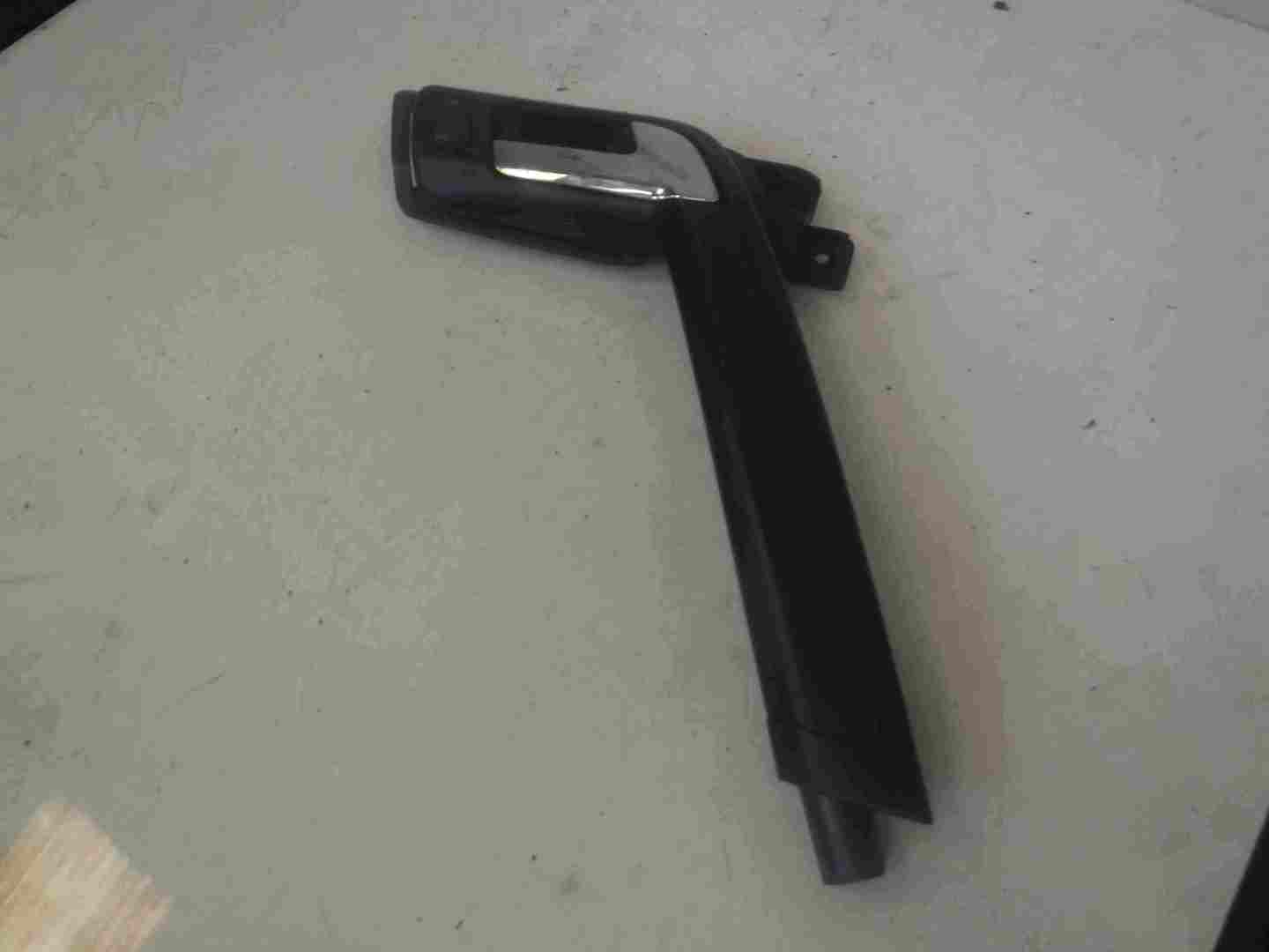 Volkswagen Polo 9N3 2006-2008 Drivers OSR Rear Interior Door Handle 5door