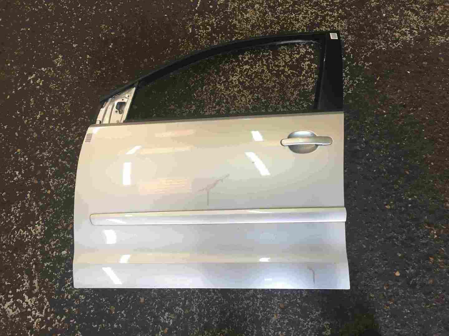 Volkswagen Polo 9N3 2006-2008 Passenger NSF Front Door Silver LA7W 5dr