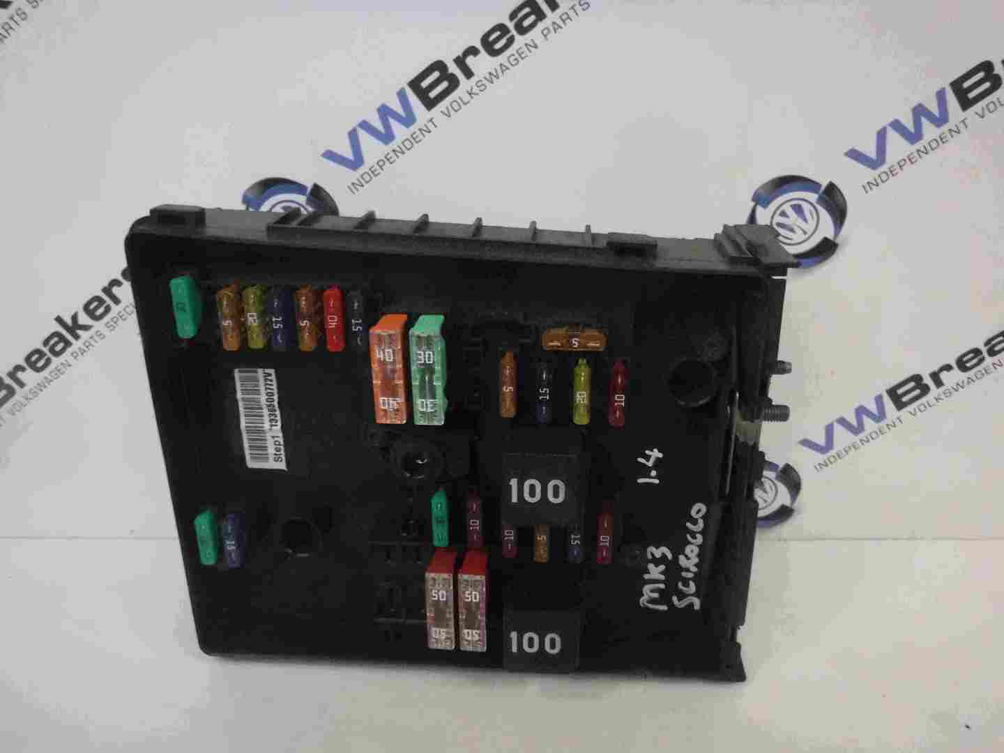 Volkswagen Scirocco 2008-2016 Engine Bay Fuse relay Box