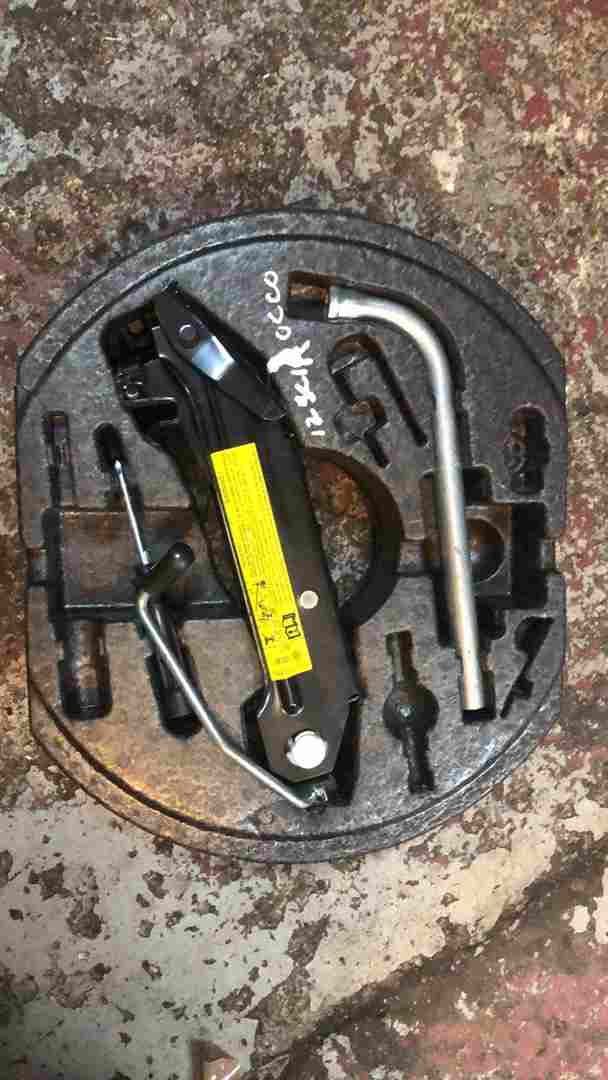 Volkswagen Scirocco 2008-2016 Jack SET Wheel Remover No TOW Eye 1k0012115f