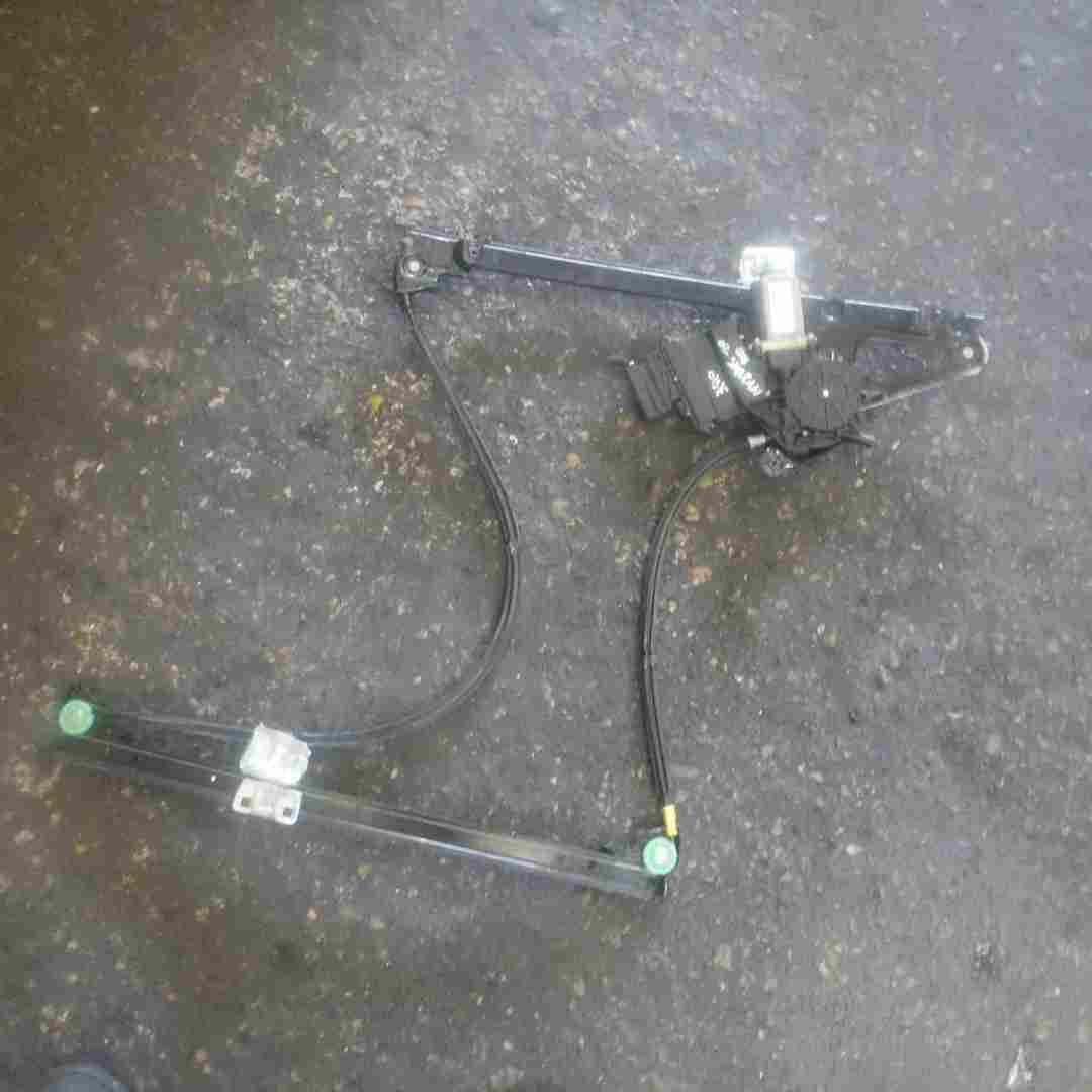 Volkswagen Sharan 2000-2003 Drivers OSF Front Window Motor + Regulator 7M3959802