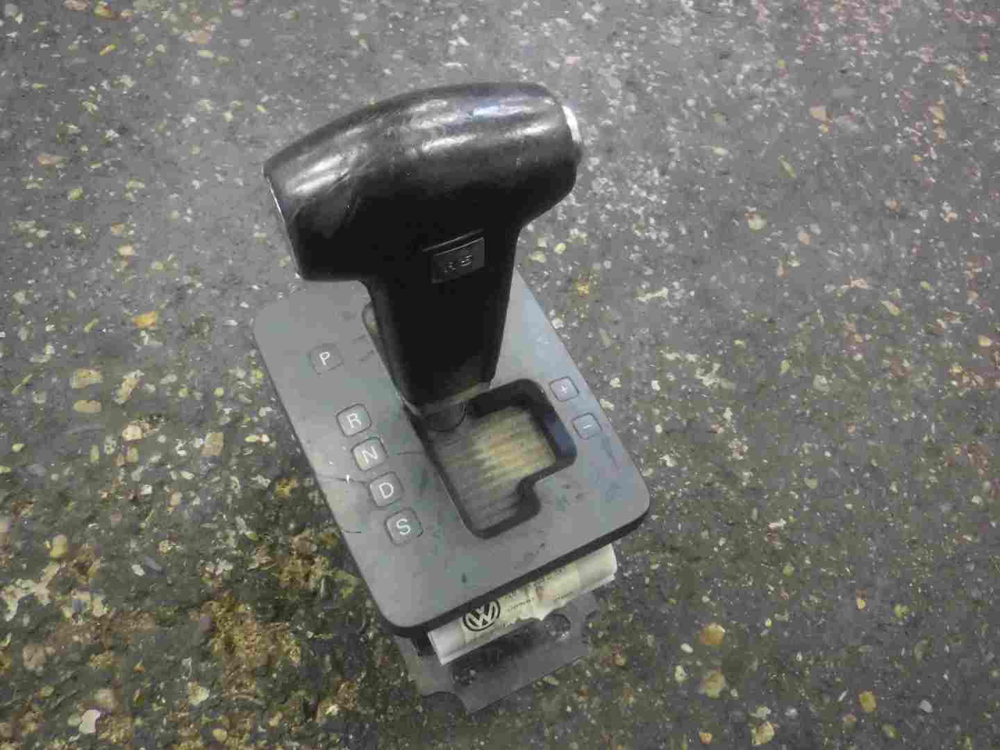 Volkswagen Touareg 2002-2007 Automatic Gearstick Shifter Mechanism 7L6713203C