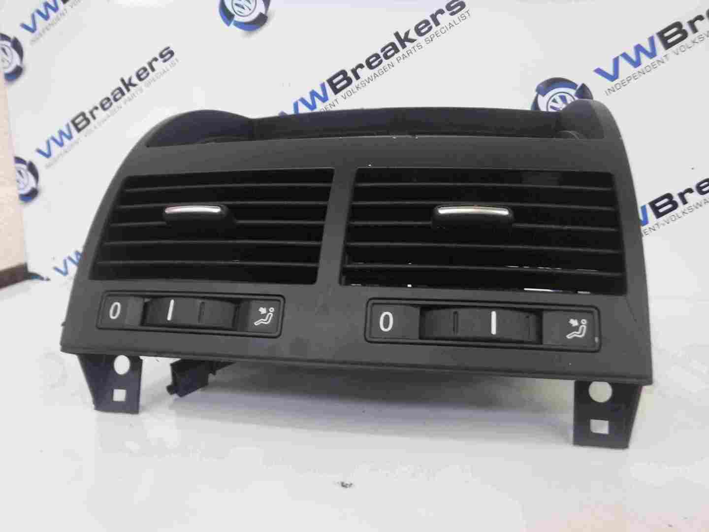Volkswagen Touareg 2002-2007 Centre Heater Vents Panel 7L6819727