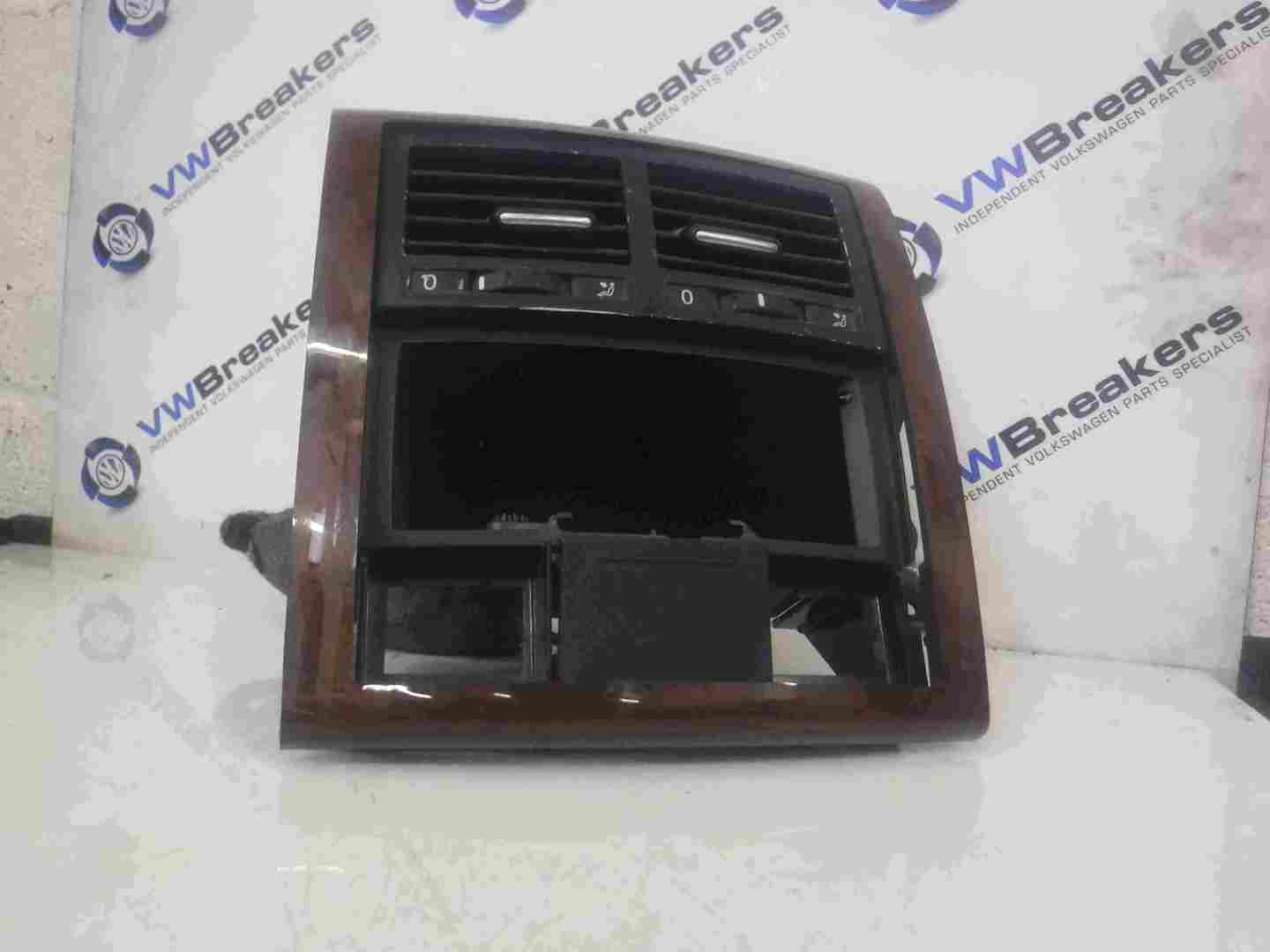 Volkswagen Touareg 2002-2007 Centre Heater Vents + Surround 7L6819203C