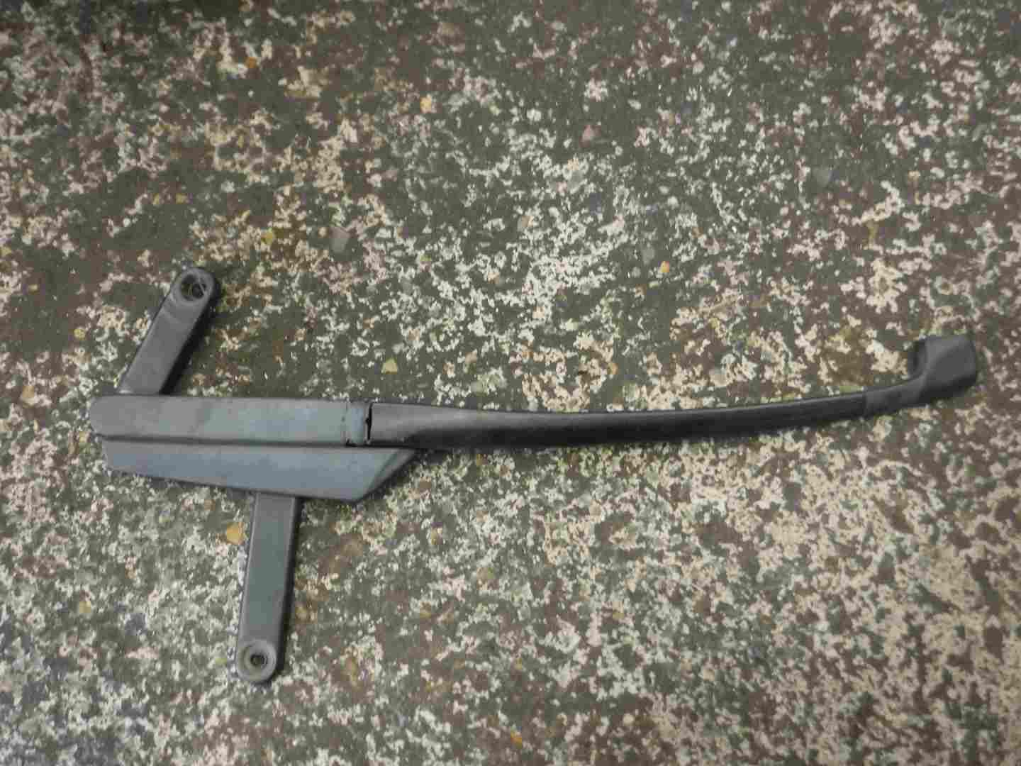 Volkswagen Touareg 2002-2007 Passenger NSF Front Wiper Arm 7l0955407d