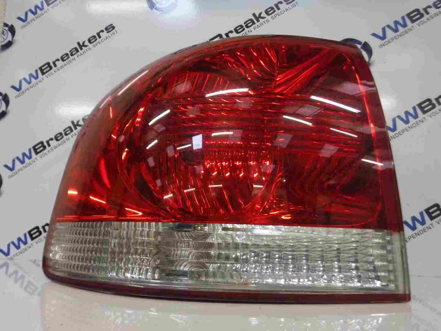 Volkswagen Touareg 2002-2007 Passenger NSR Rear Light Body 7L6945095K