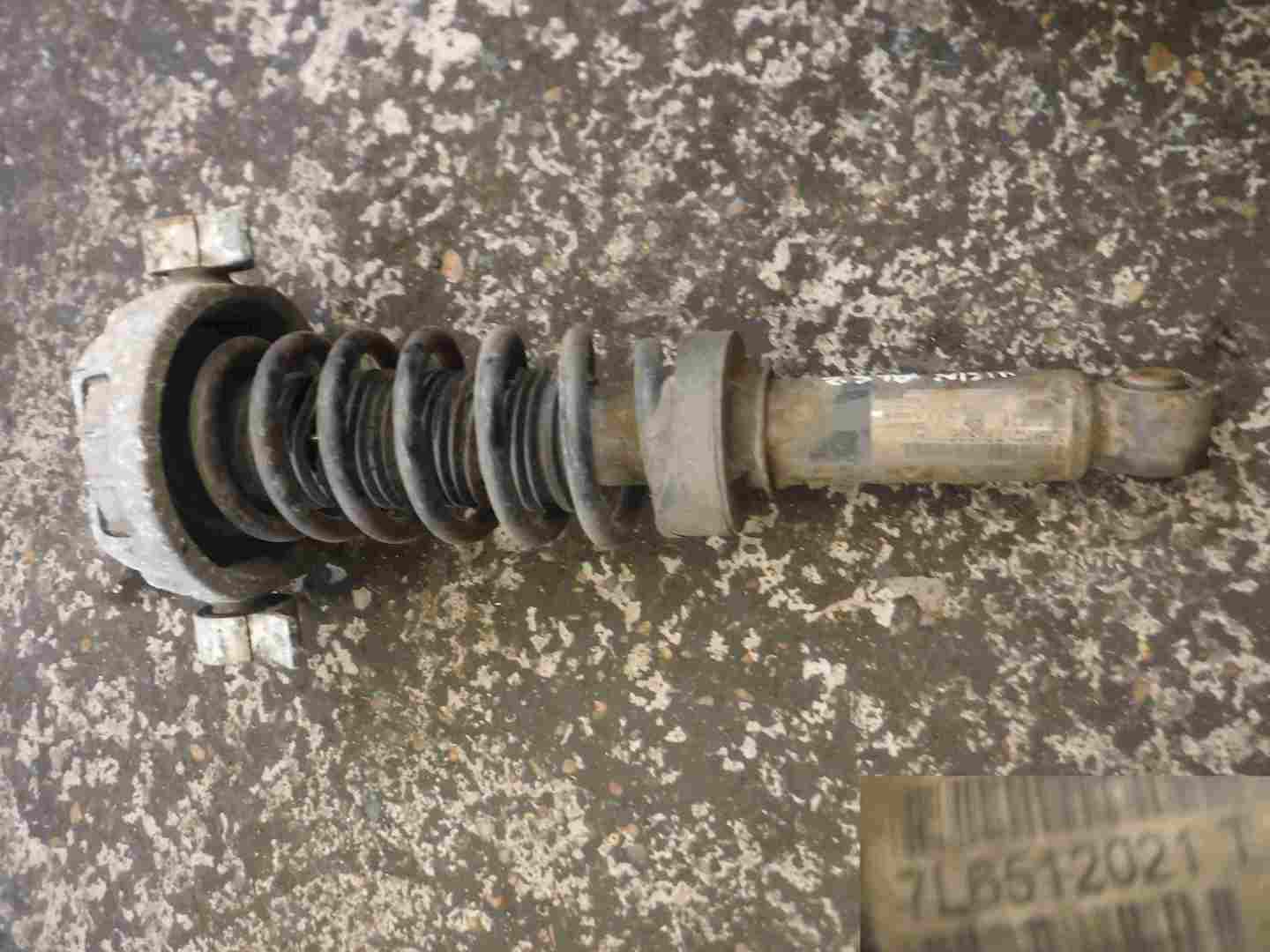 Volkswagen Touareg 2002-2007 2.5 TDI NSR Rear Shock Absorber Strut Spring