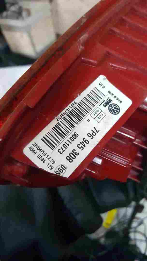 Volkswagen Touareg 2010-2018 Drivers OSR Rear Boot Tailgate Inner Light