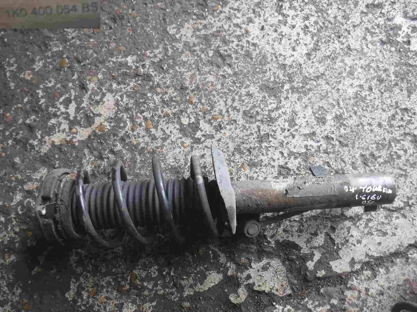Volkswagen Touran 2003-2006 1.6 16v Drivers OSF Front Shock Strut Spring