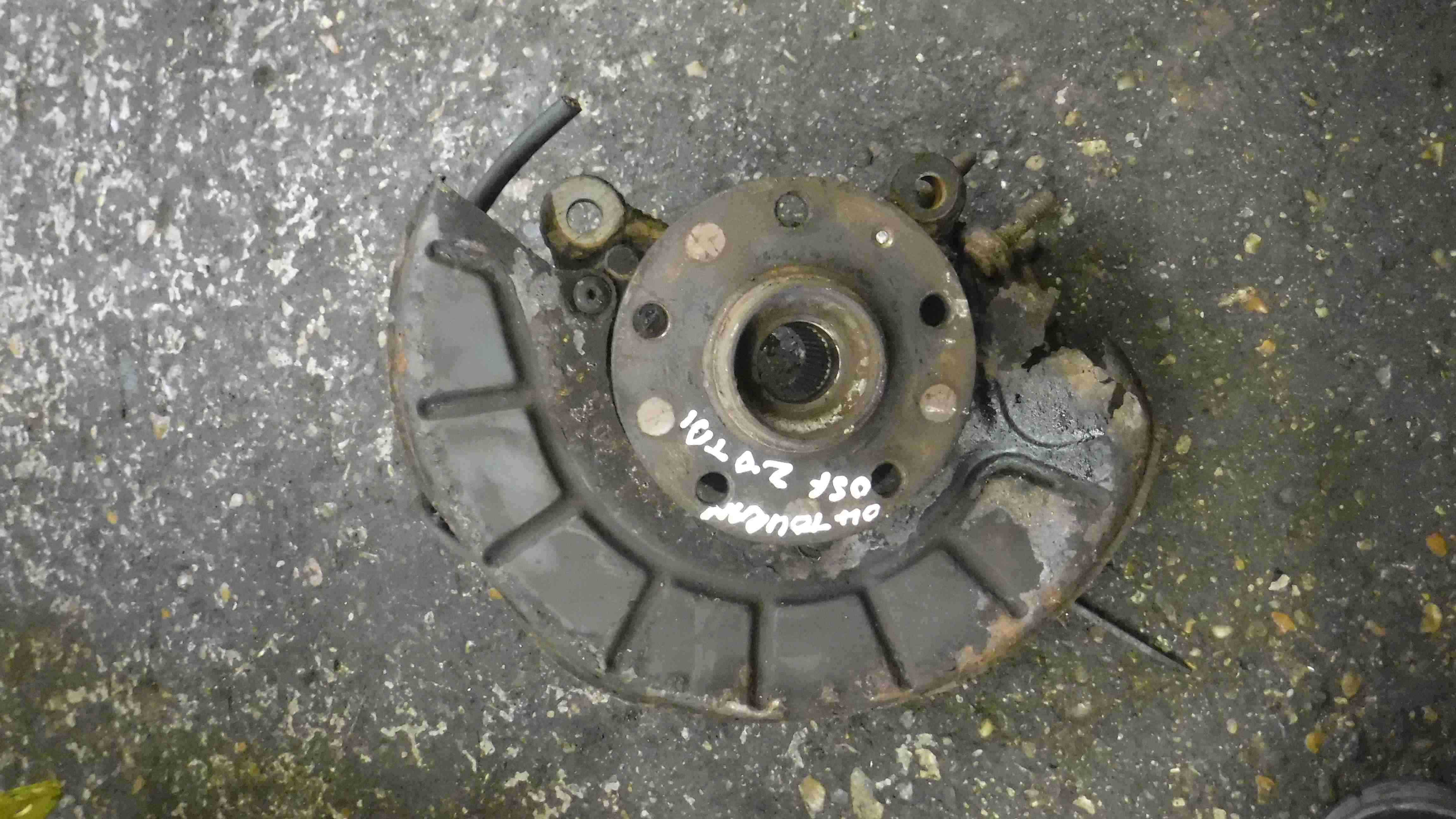 Volkswagen Touran 2003-2006 2.0 tDi Drivers OSF Front Wheel Hub  Bearing