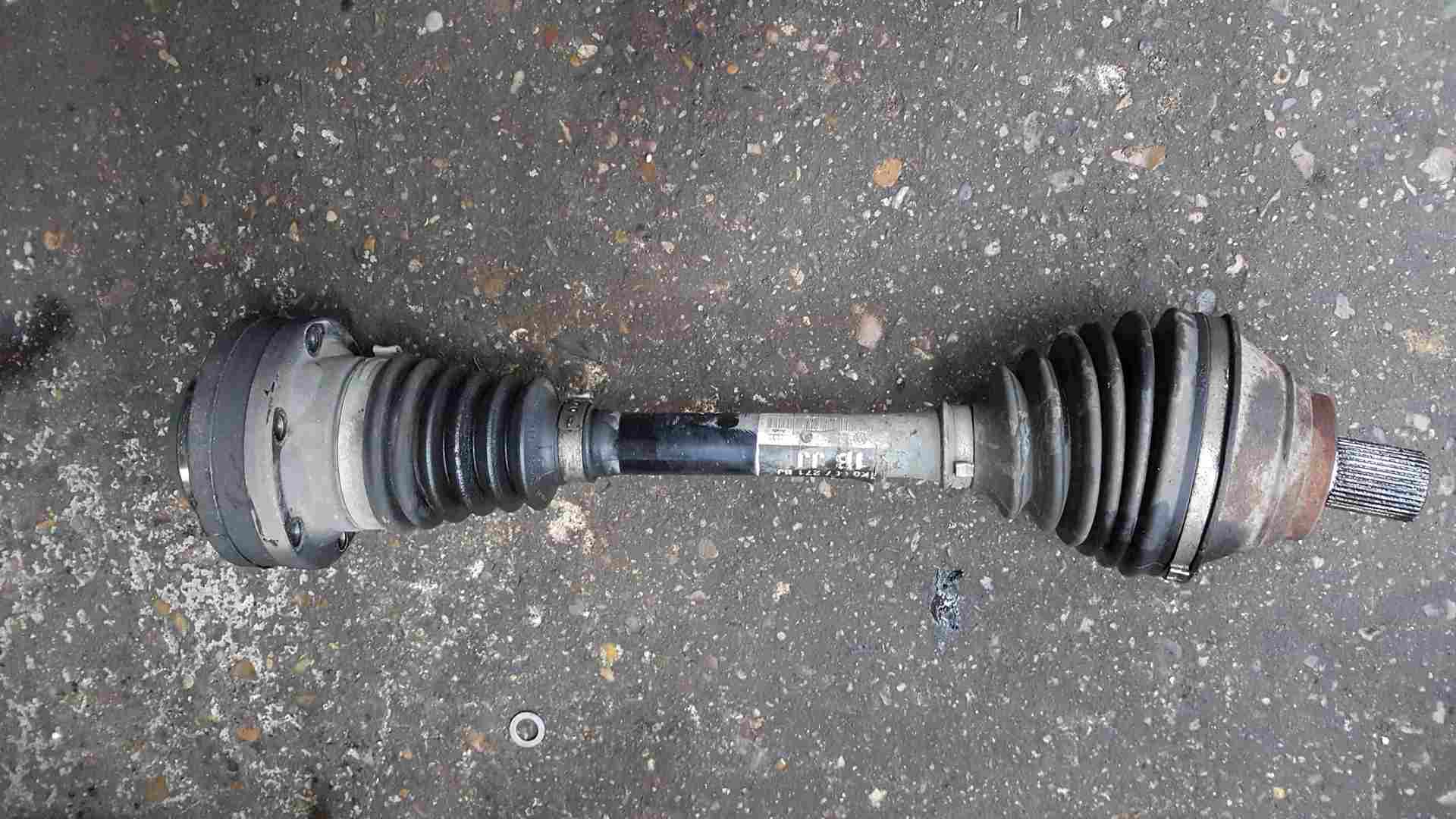 Volkswagen Touran 2003-2006 2.0 TDi Passenger NSF Front Driveshaft 1K0407271BJ