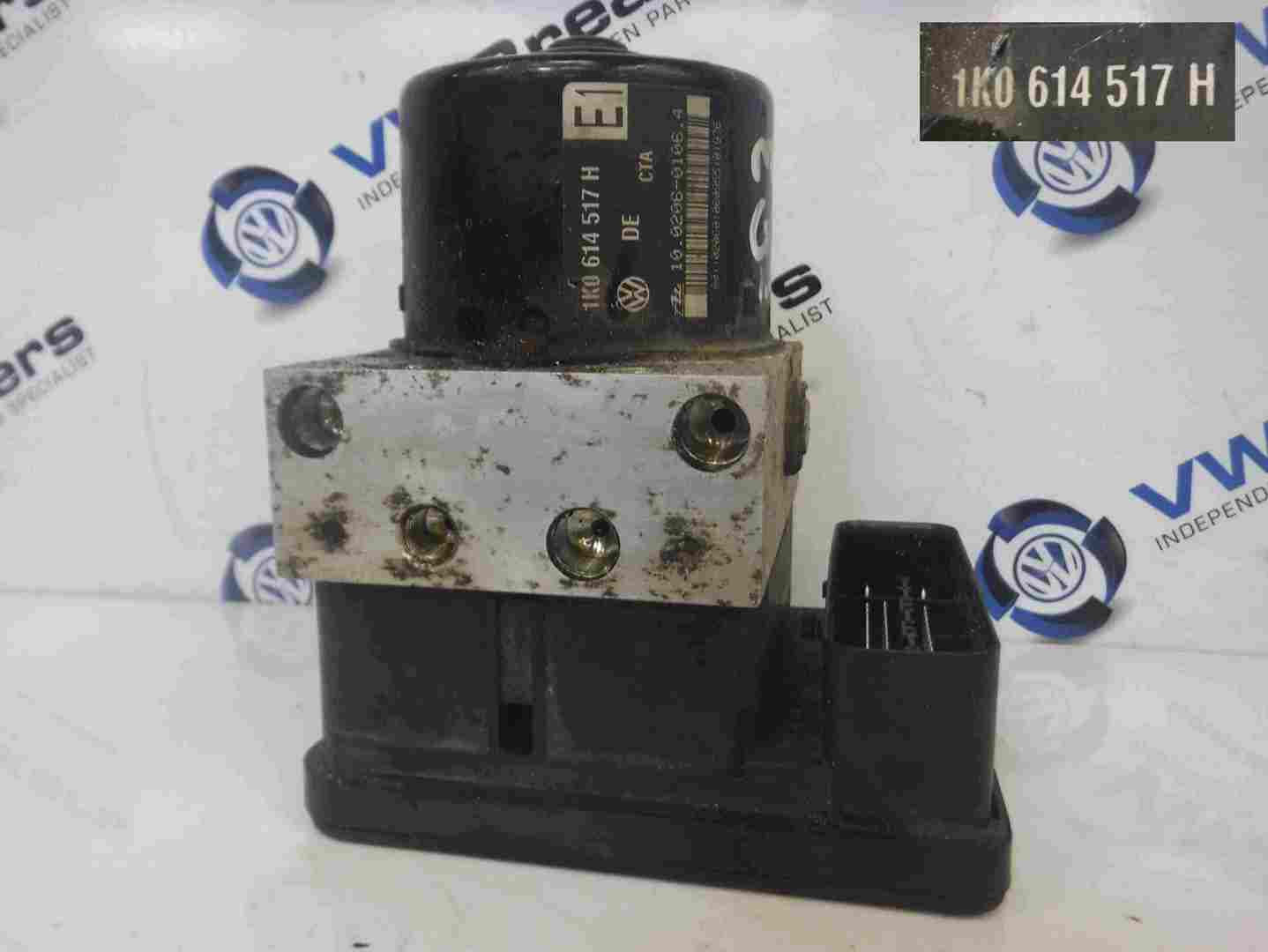 Volkswagen Touran 2003-2006 ABS Pump Unit 1K0614517H 1K0907379K