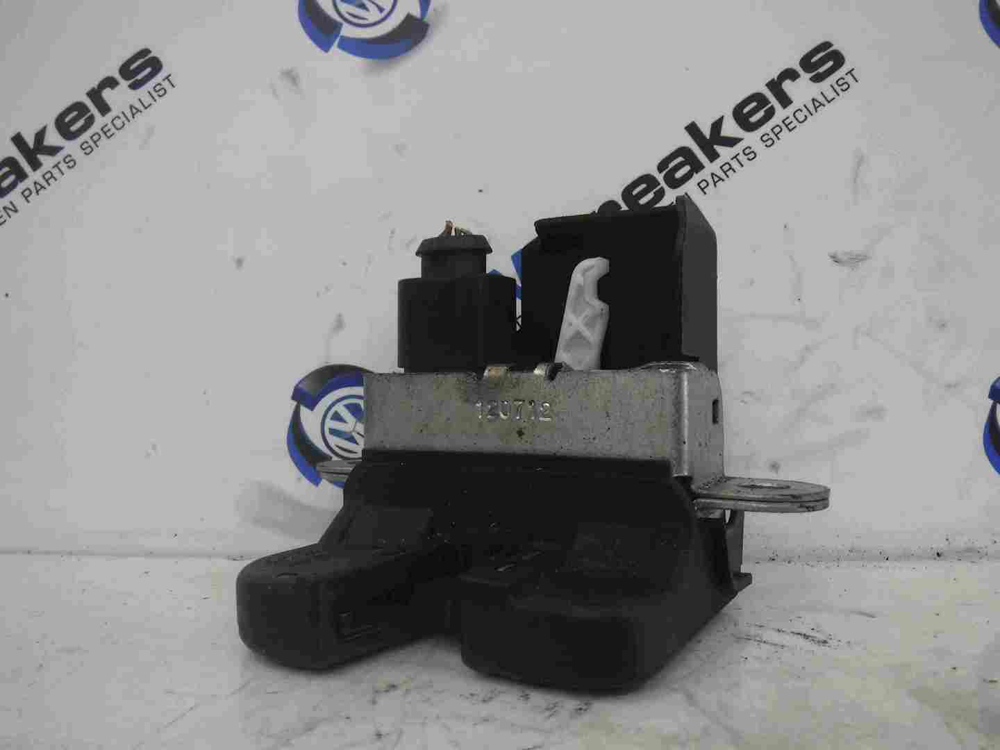 Volkswagen Touran 20032006 Boot Lock Mechanism Catch 1T0827505H