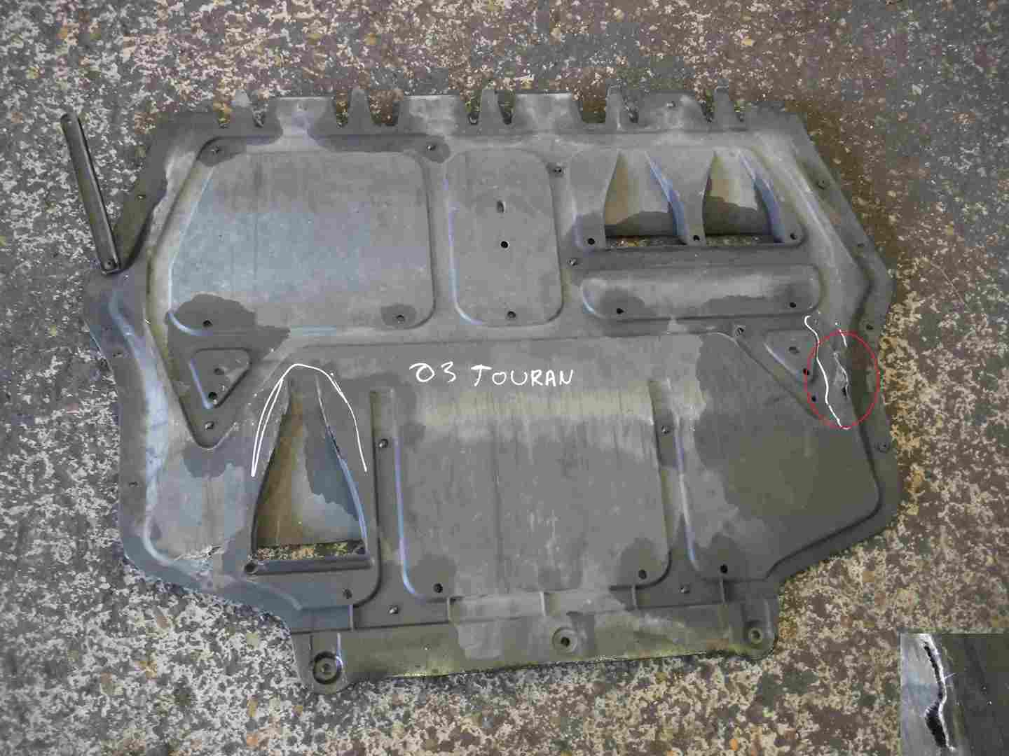 Volkswagen Touran 2003-2006 Engine Under Drip Tray