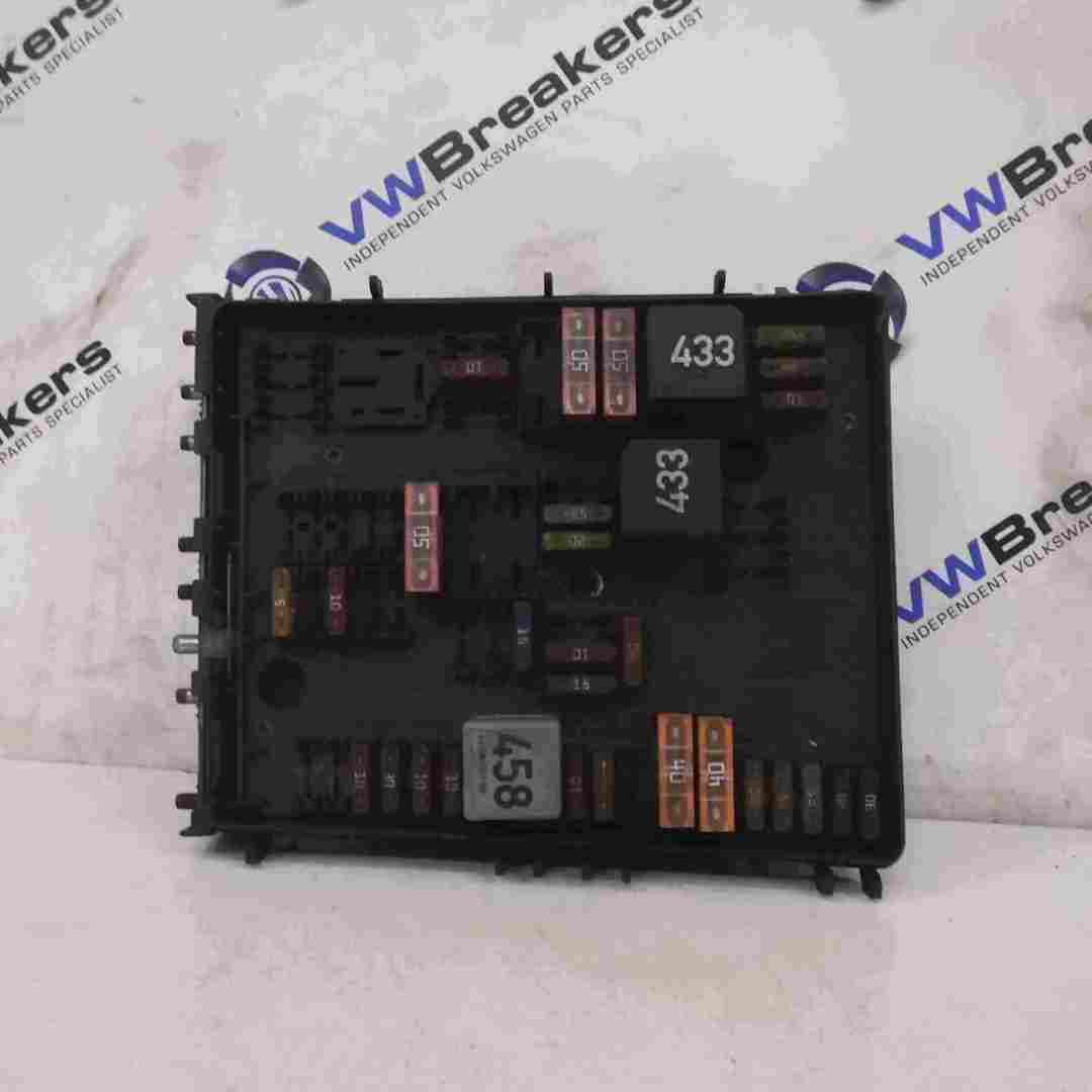 Volkswagen Touran 2003-2006 Main Relay Fuse Box 1K0937124H