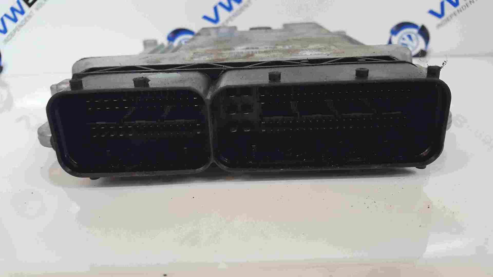 Volkswagen Transporter T5 2003-2009 1.9 TDi Engine Control Unit ECU 038906016AJ