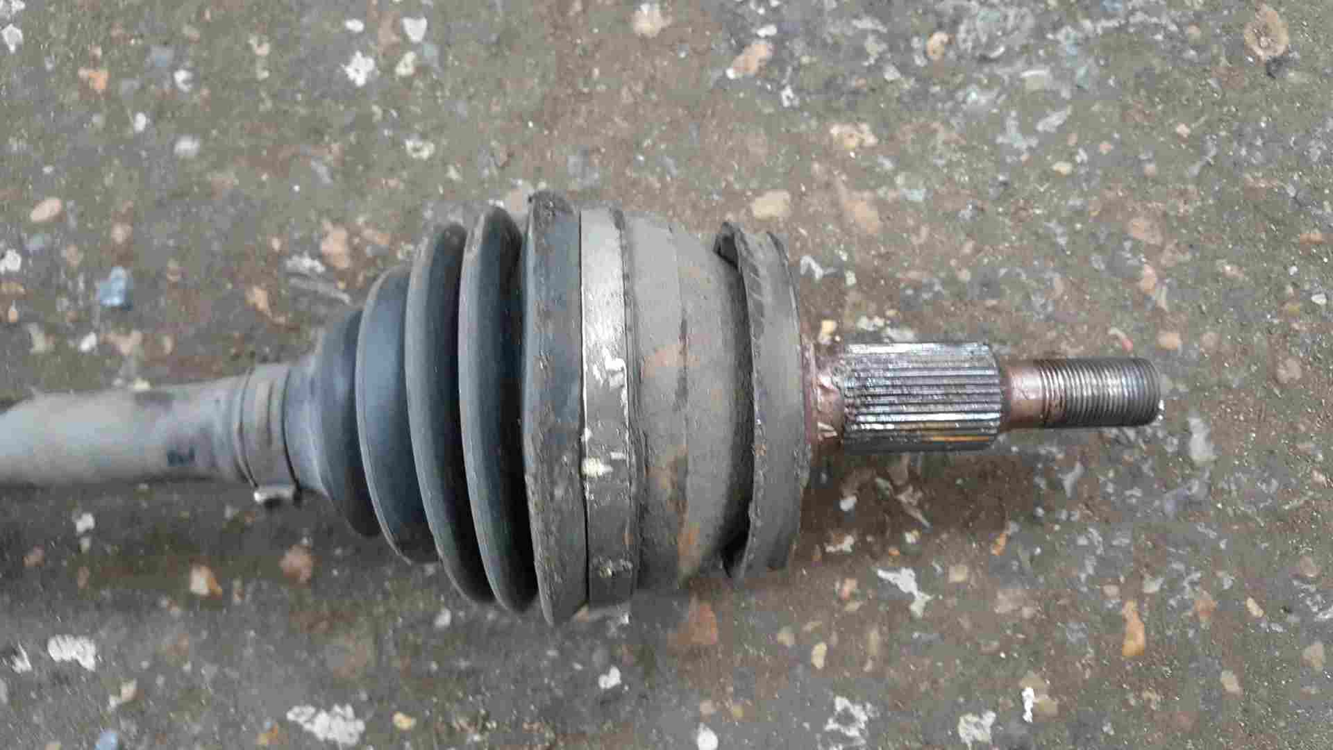 Volkswagen Transporter T5 2003-2009 1.9 TDi Passenger NSF Front Driveshaft