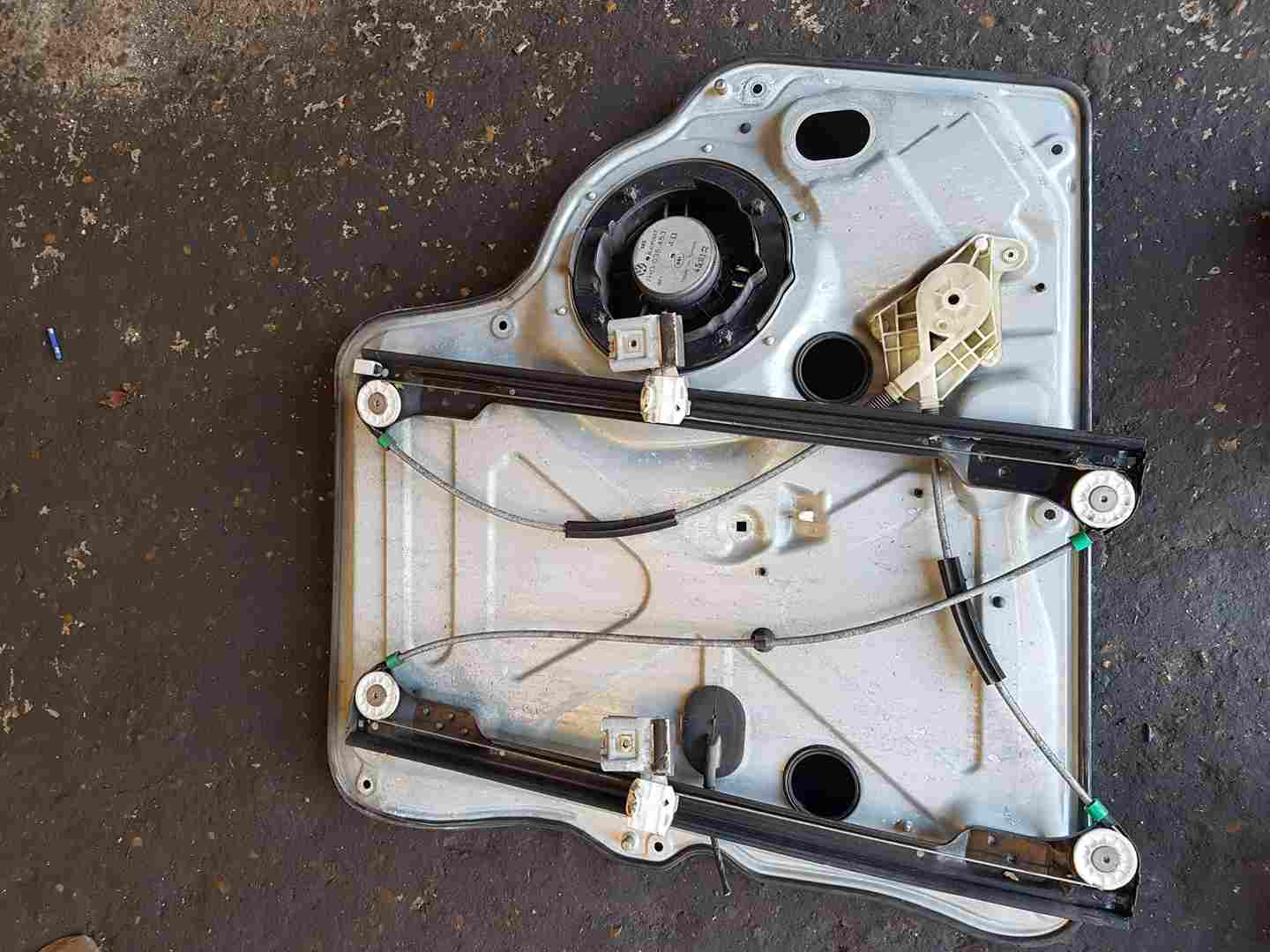 Volkswagen Transporter T5 2003-2009 Passenger NSF Front Window Regulator Elec