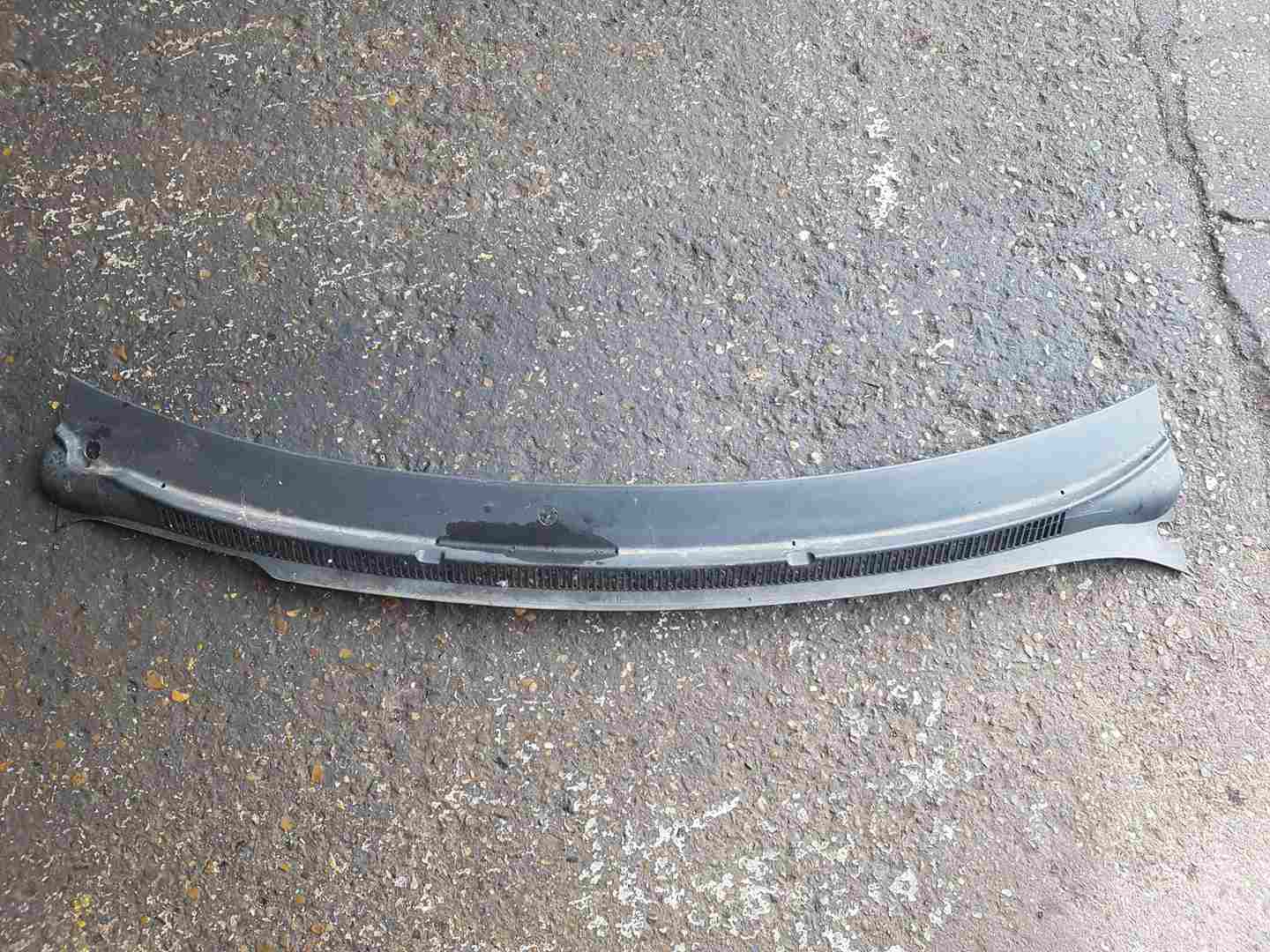 Volkswagen Transporter T5 2003-2009 Windscreen Scuttle Panel Trim 7H2819403a