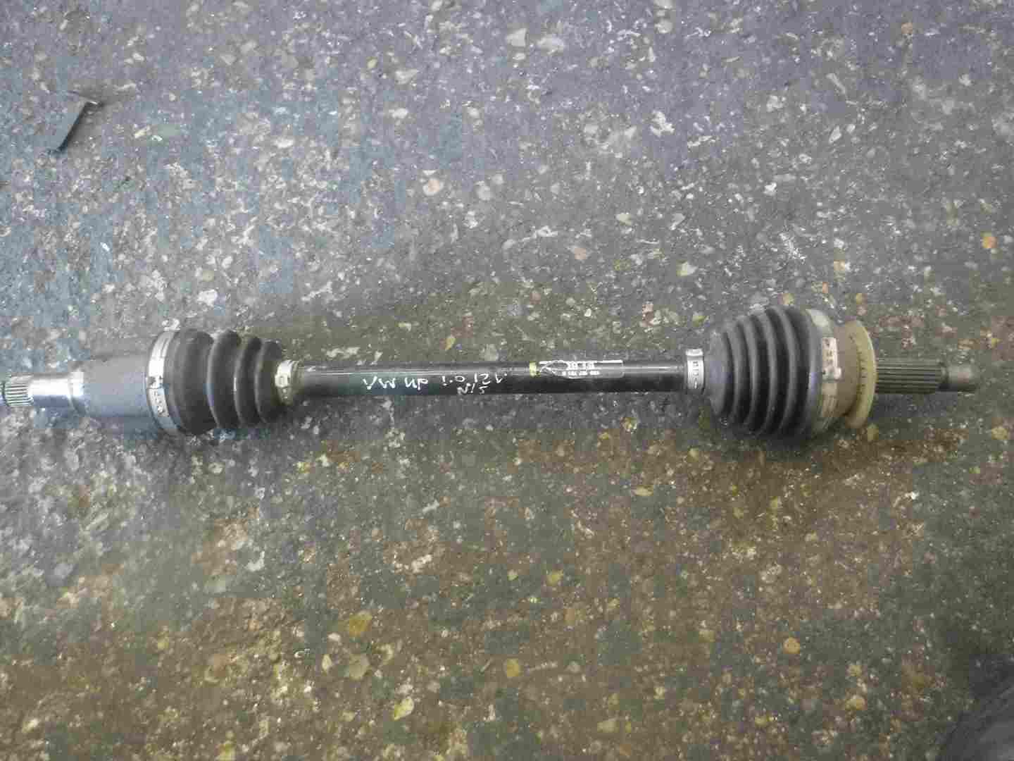 Volkswagen UP 2011-2017 1.0 12v Passenger NSF Front Driveshaft 1s0407761b