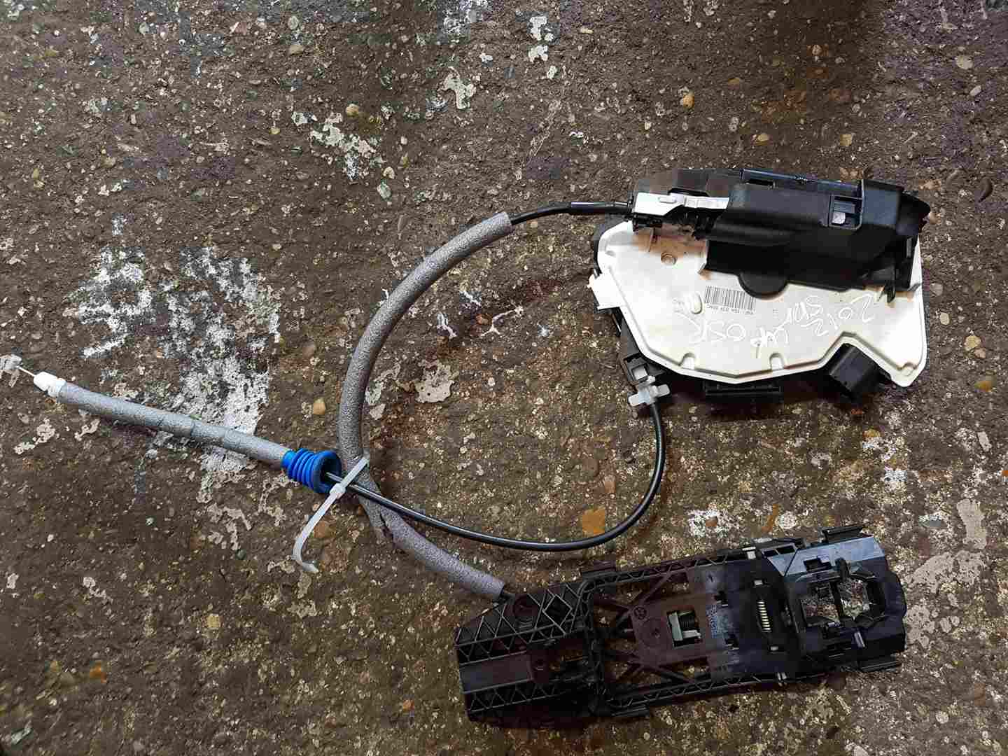 Volkswagen Up 2011-2017 Drivers OSR Rear Door Lock Mechanism + Cables 1S4839016C