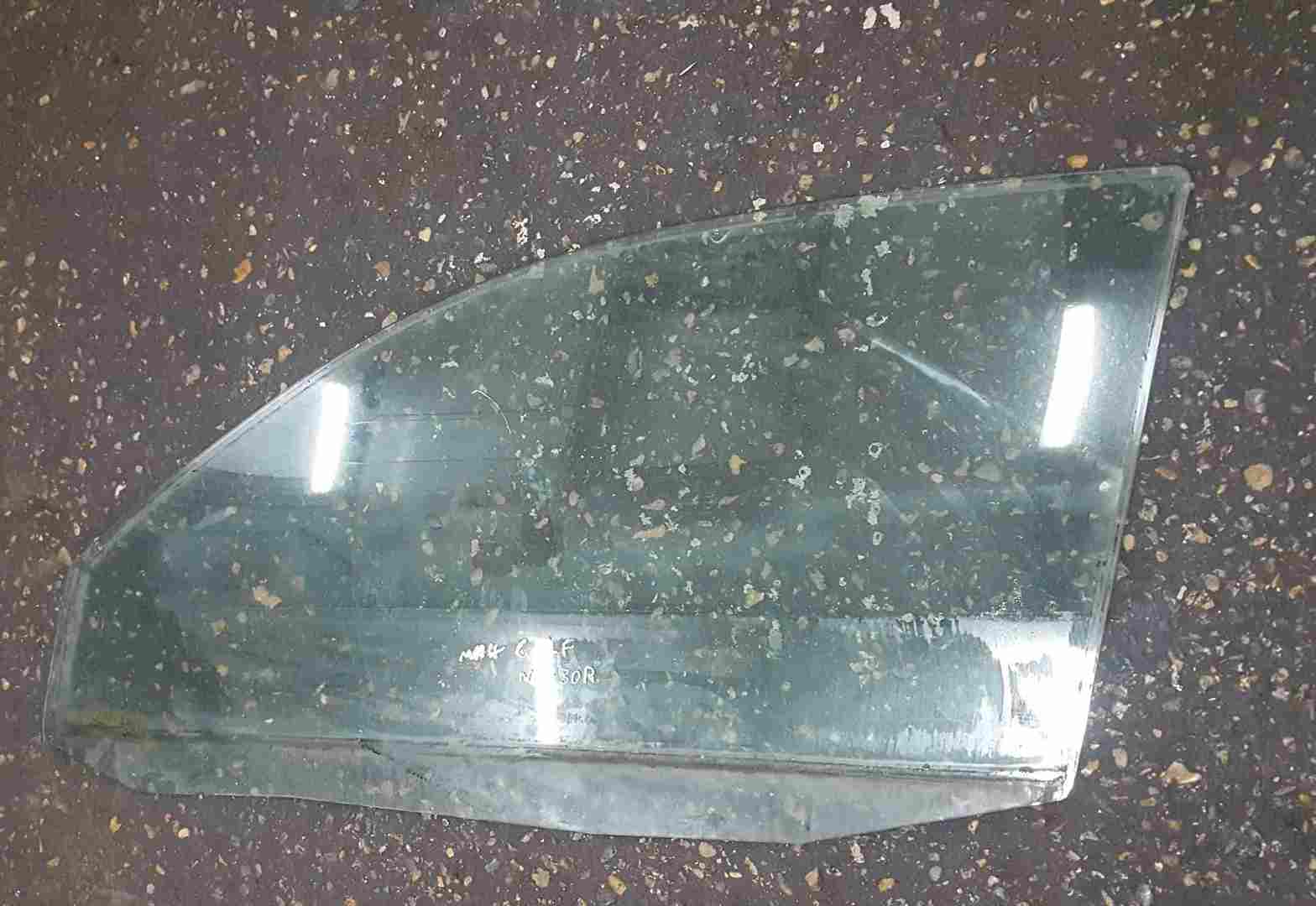 Volskwagen Golf MK4 1997-2004 Passenger NSF Front Window Glass 3door
